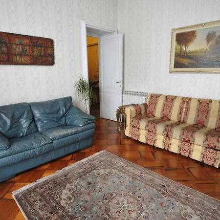 Bed & Breakfast Essiale Genova